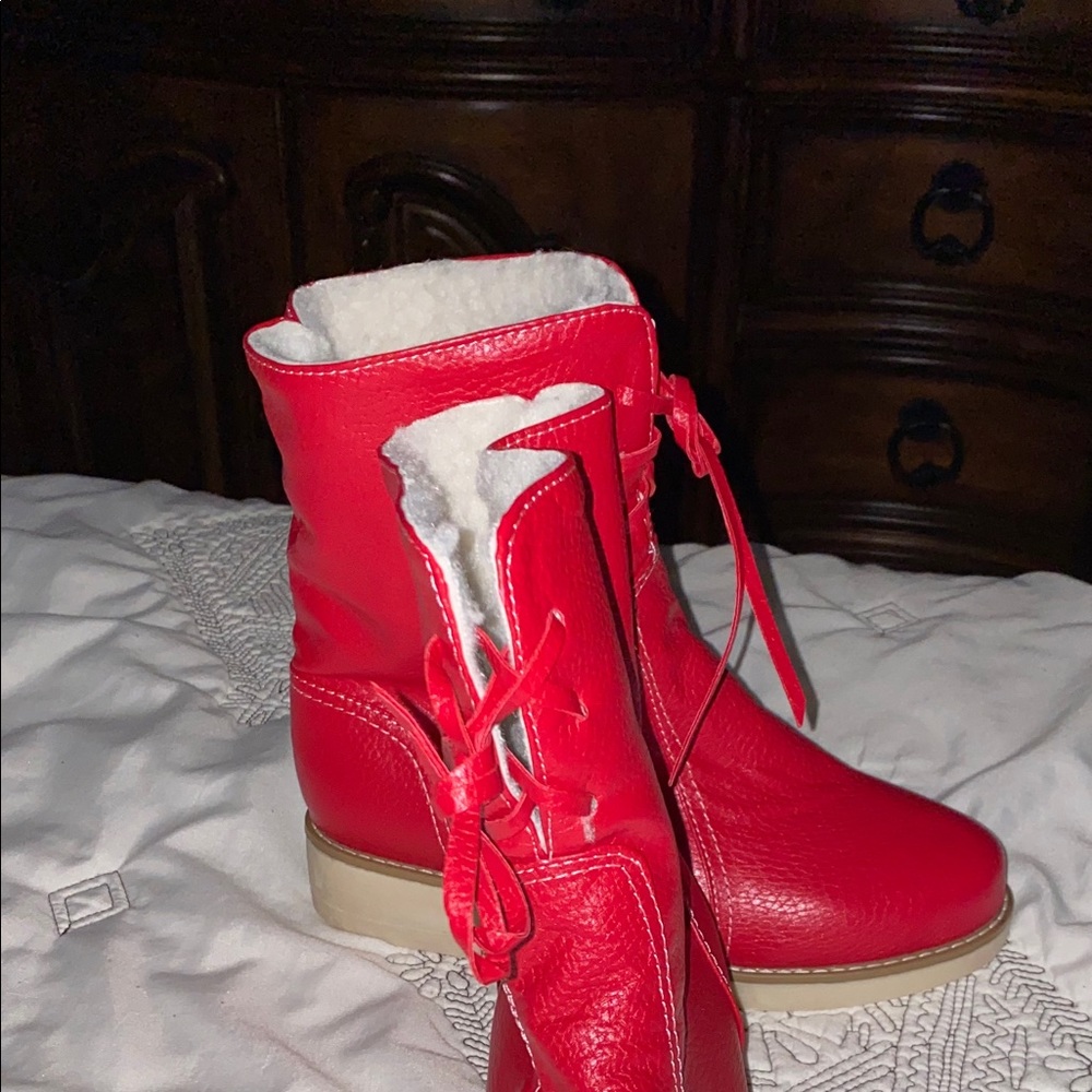 Red Boots - Picture 2 of 5
